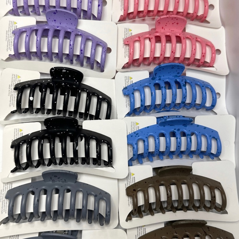 Hair claws mix colors , one dozen